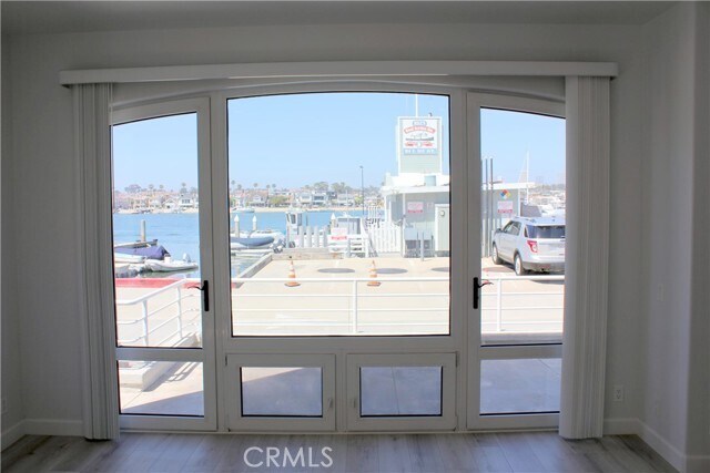 Building Photo - 813 E Bay Ave