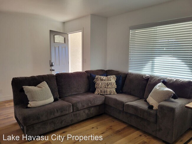 Foto del edificio - 3 br, 3 bath House - 1714 Rainbow Ave S