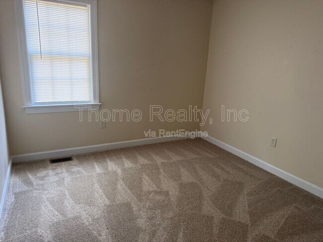 Foto del edificio - 1101 Raccoon Branch Rd