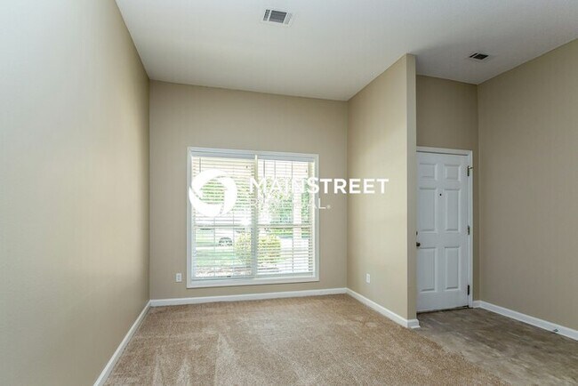 Foto del edificio - 3 Bedroom Pet-Friendly Home in Lithonia, GA with Main Street Renewal