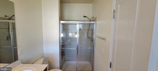 Foto del edificio - 258 Woodstream Blvd