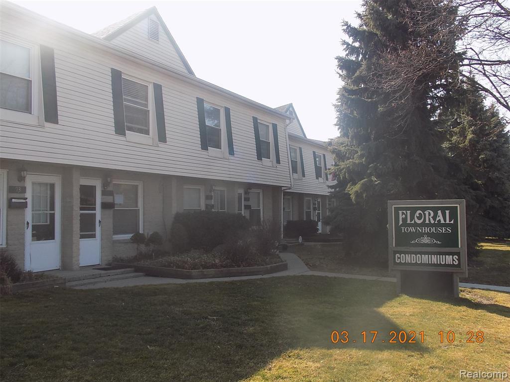 121 Floral Ave, Mount Clemens, MI 48043 Condo for Rent in Mount