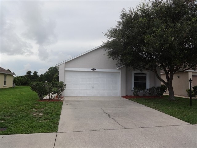 Primary Photo - 2054 Majestic Pine Court NE