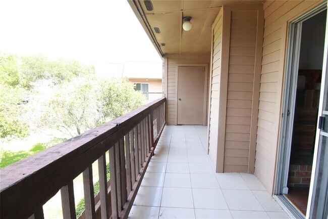 Foto del edificio - 10555 Turtlewood Ct