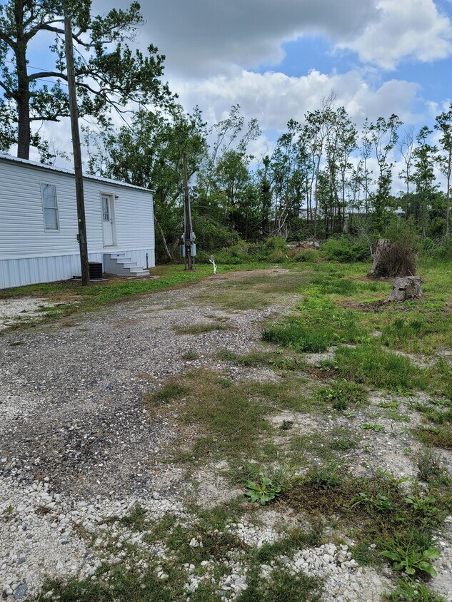 Building Photo - 1001 W Verdine St