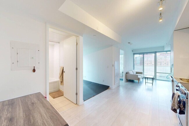 Building Photo - 18 Maitland Terrace