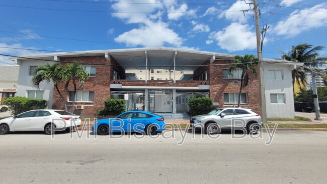 Building Photo - 305 69th St