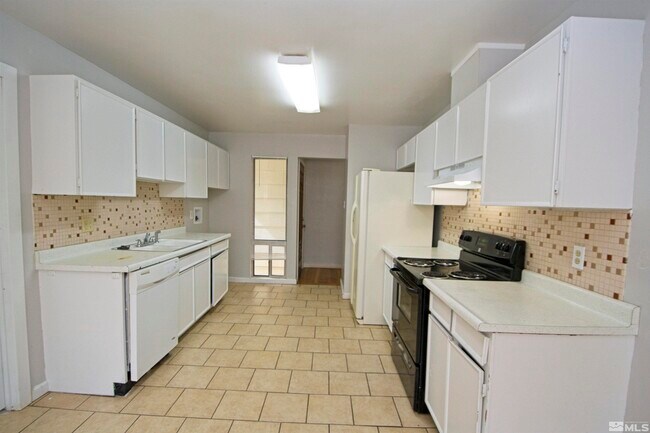 Building Photo - 3310 Probasco Way