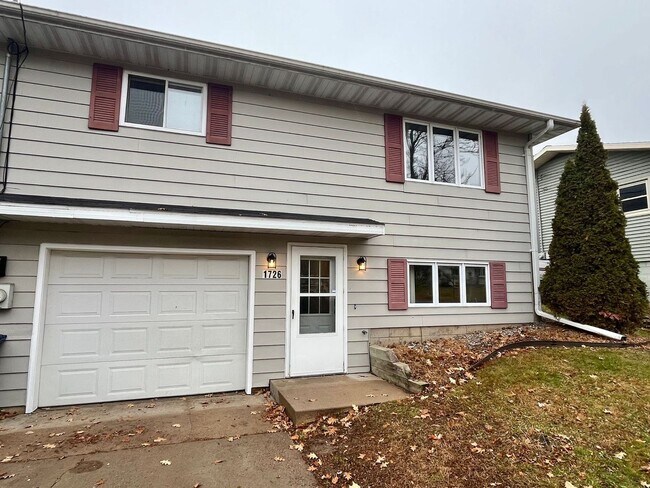 Foto del edificio - 1724-1726 Lenard St