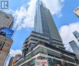 Building Photo - 386 Yonge St