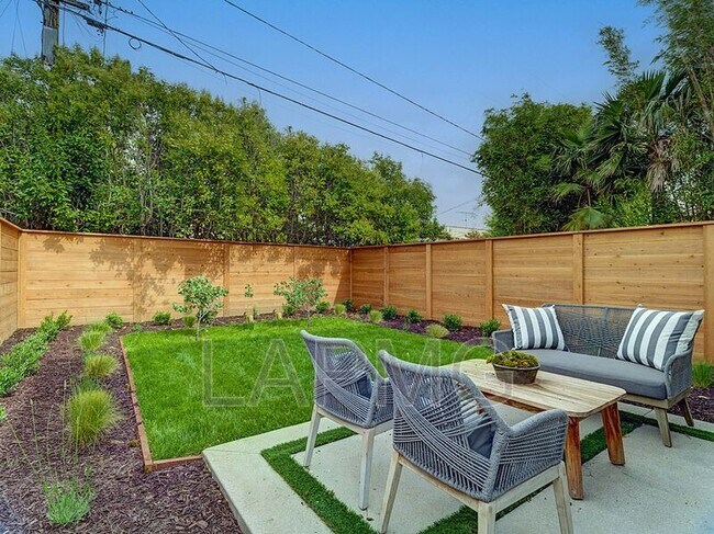 Foto del edificio - 1278 Meadowbrook Ave