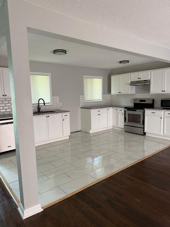 Foto del edificio - 4137 Hardesty Ave
