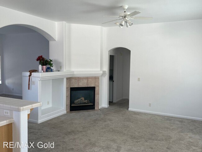 Building Photo - 3 br, 2 bath House - 7445 Sansol Drive