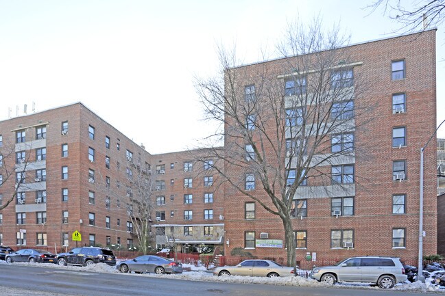 Building Photo - 14230 Sanford Ave