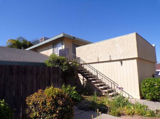 Primary Photo - 3100 La Costa St