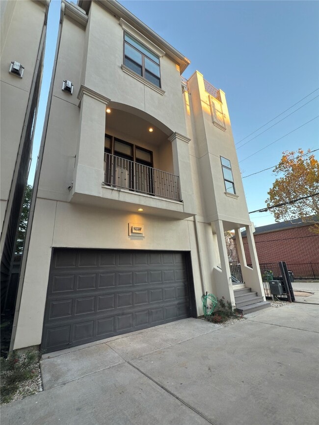 Foto del edificio - 5640 Larkin St