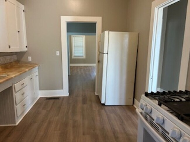 Foto del edificio - First Offering