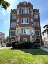 Building Photo - 7412 S South Shore Dr
