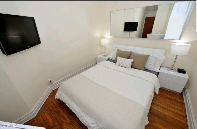 Foto del edificio - 1 br, 1 bath  - 100 W 83rd St