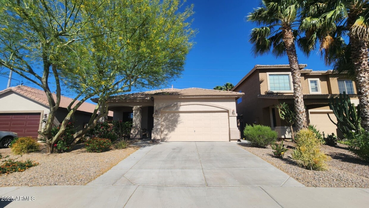 Foto principal - 21627 N Davis Way