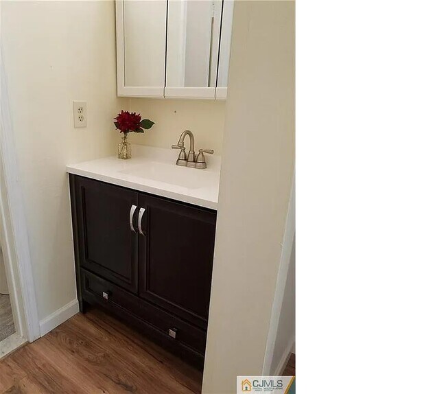 Foto del edificio - 4161 Bayberry Ct