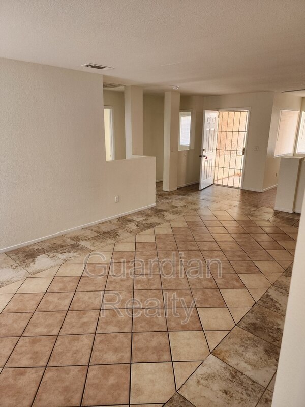 Building Photo - 2402 Grand Prize Ave