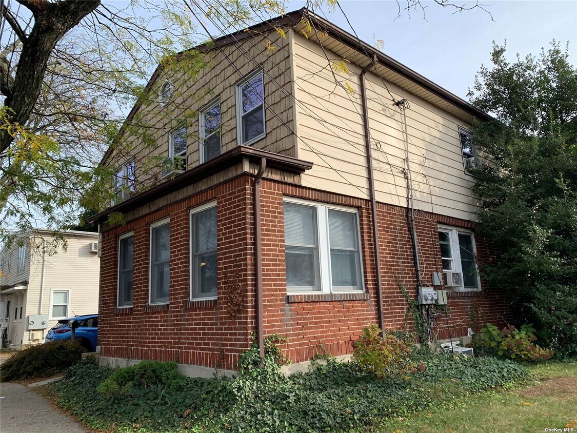 Primary Photo - 539 Central Ave