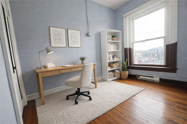 Building Photo - 134-136-136 Castle St