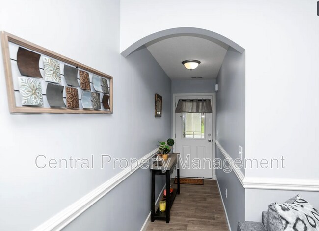 Foto del edificio - 487 Timberwood Dr