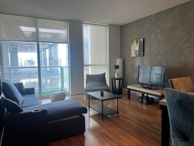 Foto del edificio - 244 Biscayne Blvd