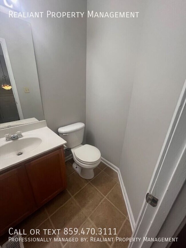 Foto del edificio - 400 Platt Dr