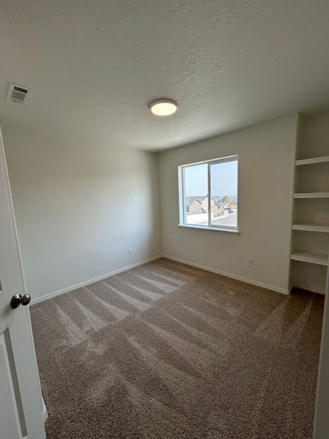 Foto del edificio - Brand New Corner Townhome!