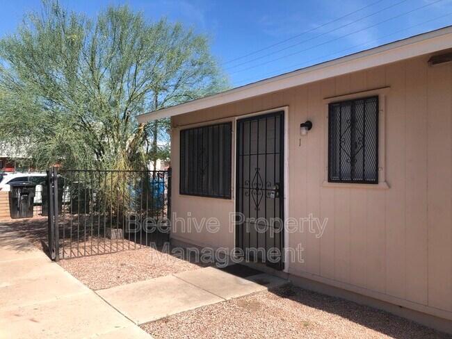 Foto del edificio - 1153 E Taylor St