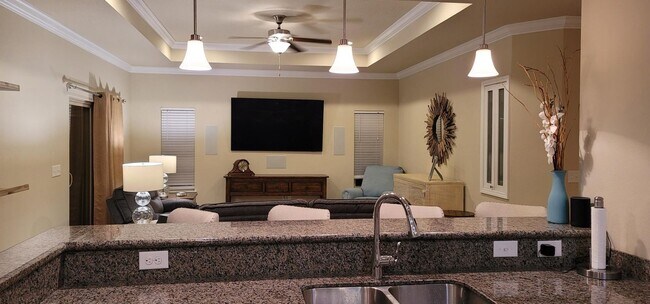 Foto del edificio - Lovely 3 Bedroom Home in Driftwood Estates!