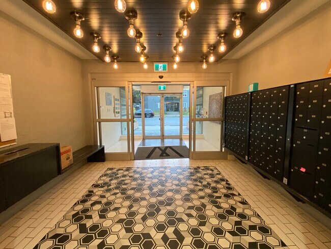 Photo du bâtiment - 311 6th Av E