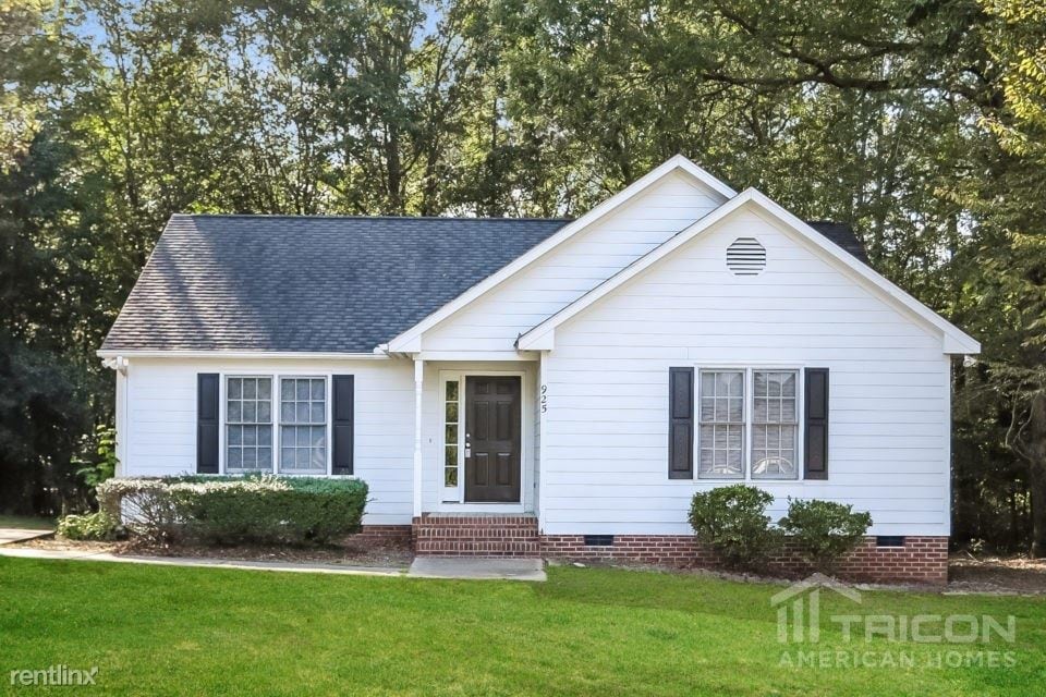 925 Lazy Branch Dr, Benson, NC 27504 House Rental in Benson, NC