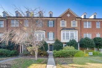 Building Photo - 3874 Carriage Hill Dr