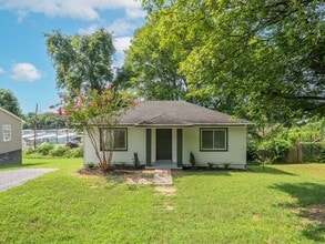 Building Photo - 139 Darnell Pl