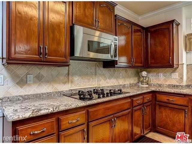 Foto del edificio - 29402 Hidden Oak Pl