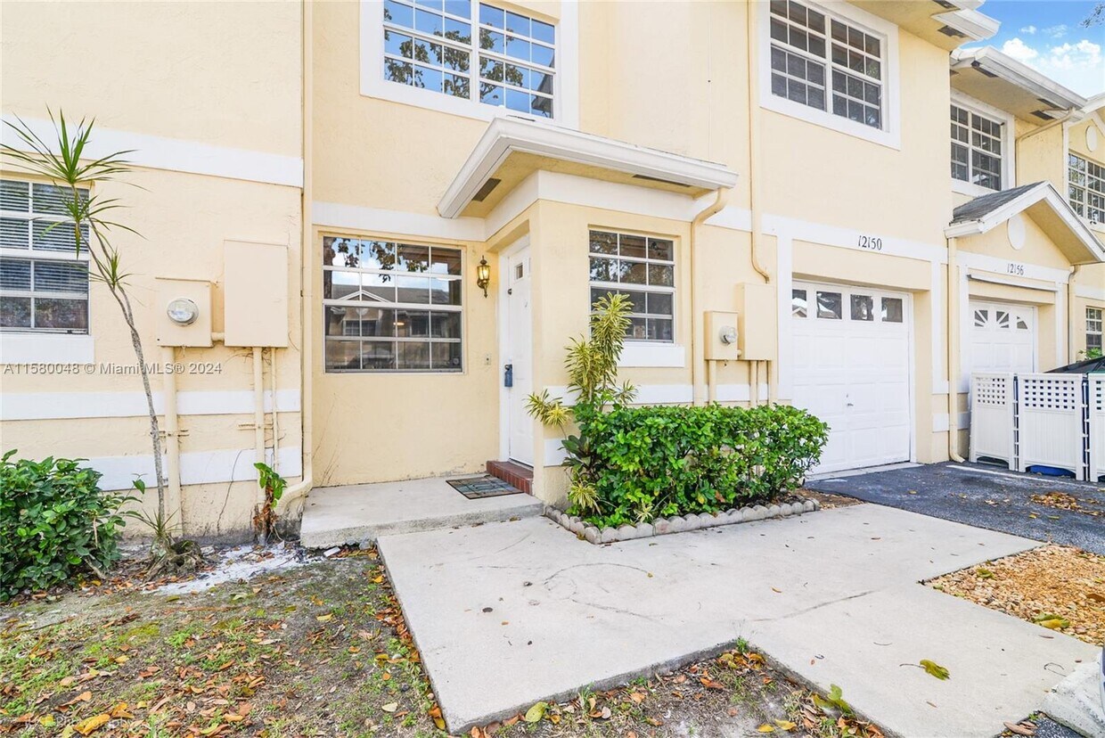 12150 SW 50th St, Cooper City, FL 33330 Townhome Rentals in Cooper