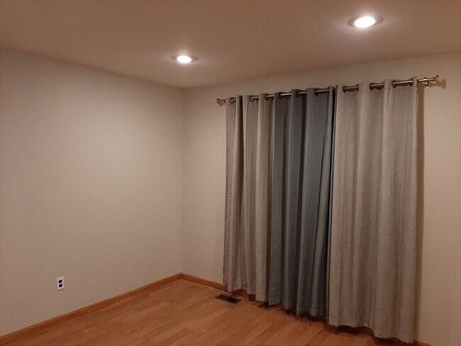 Foto del edificio - 38177 Jamestown Dr