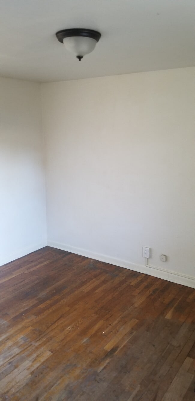 Foto del edificio - 3110 W Overland Rd