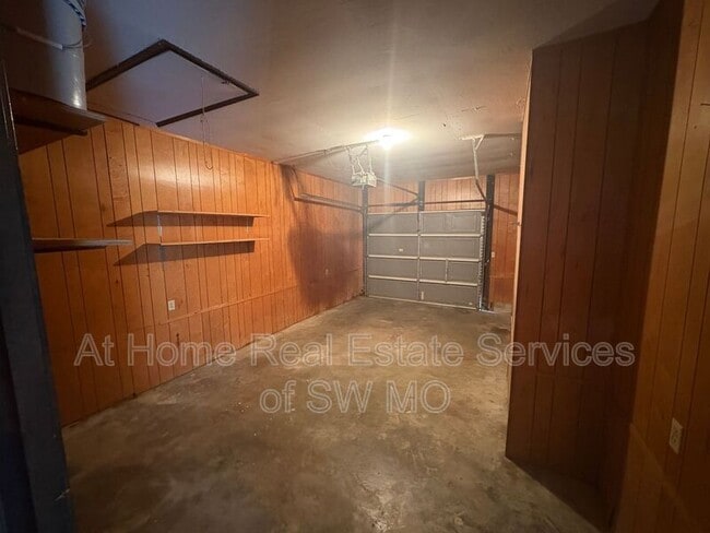 Building Photo - 2250 W Pkwy Cir