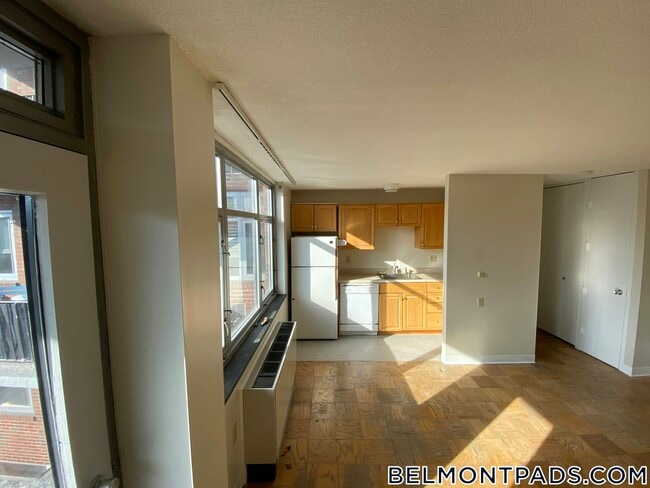 Building Photo - 125 Trapelo Rd