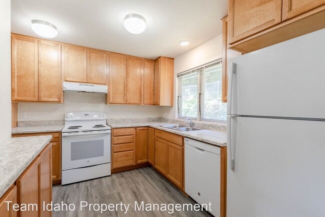 Building Photo - 5 br, 2 bath House - 1118 King Road