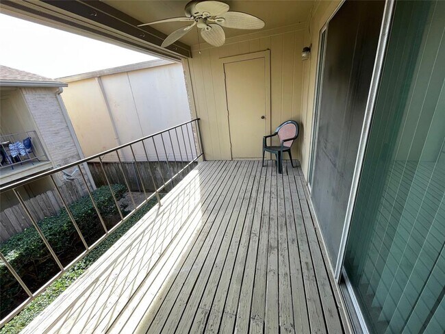 Foto del edificio - 700 Thicket Ln