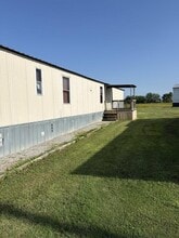 Building Photo - 17822 S Bryant Rd