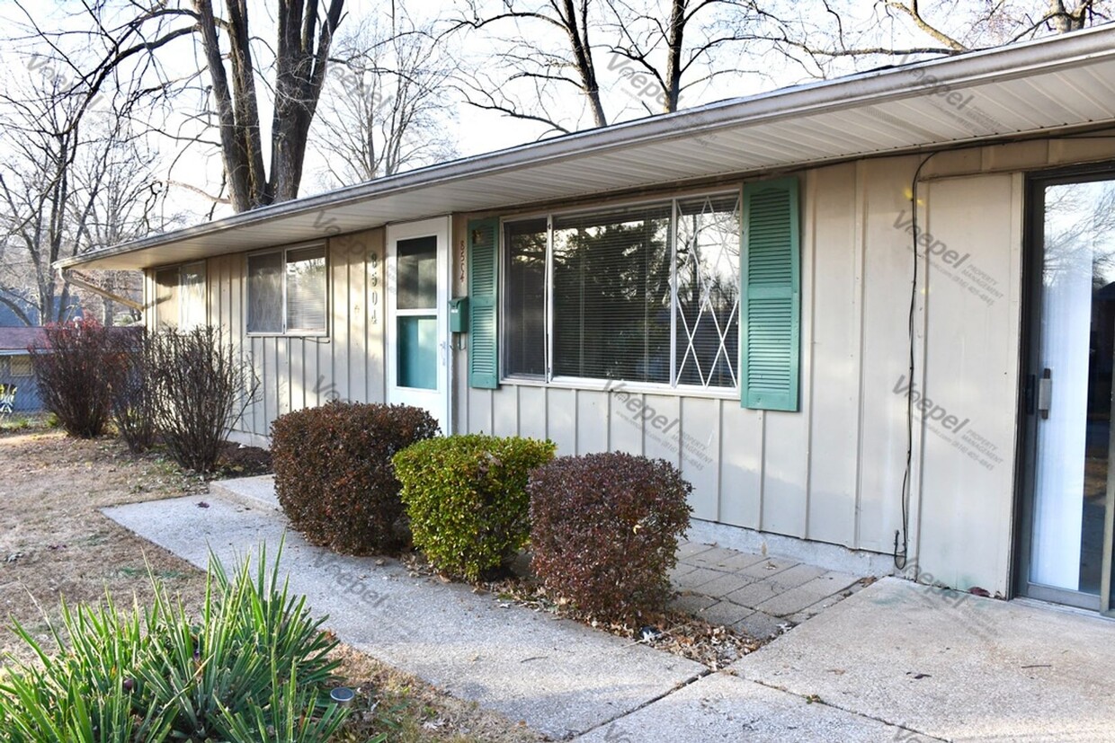 Primary Photo - Fantastic South KCMO Ranch Style Home - Av...