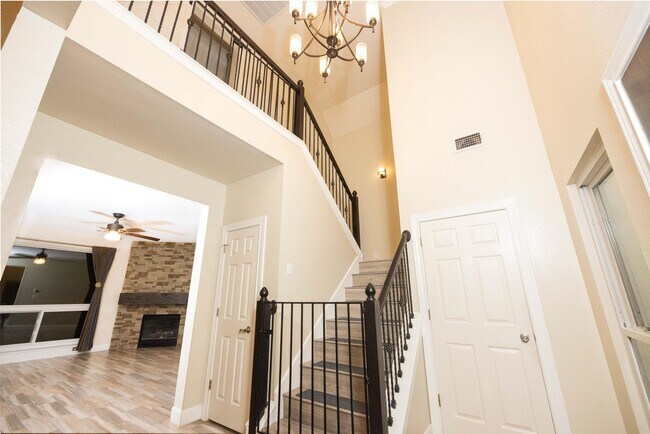 Foto del edificio - 21610 Iron Ridge Ct