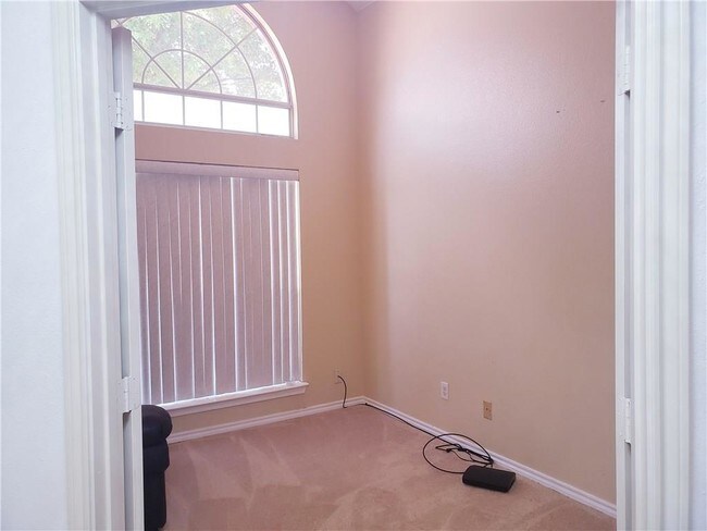 Building Photo - 908 Harwood Ct